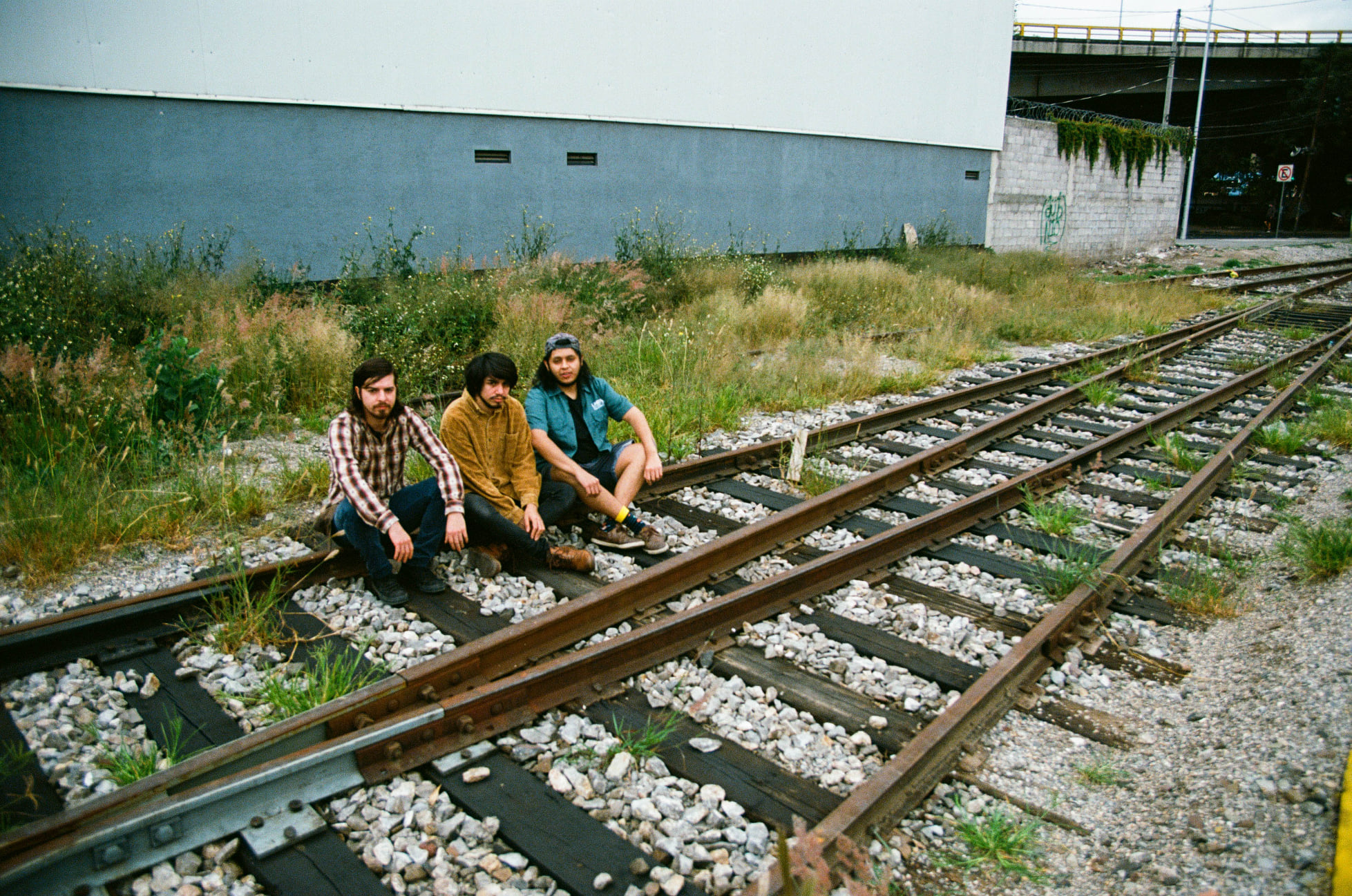 MENGERS bandcamp