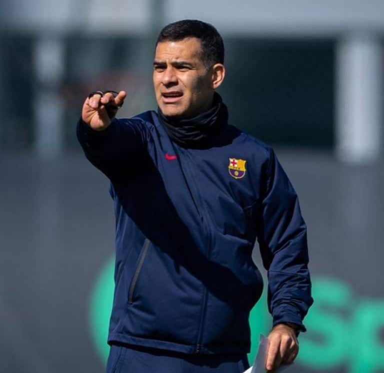 Rafael Márquez entrenando al Barcelona