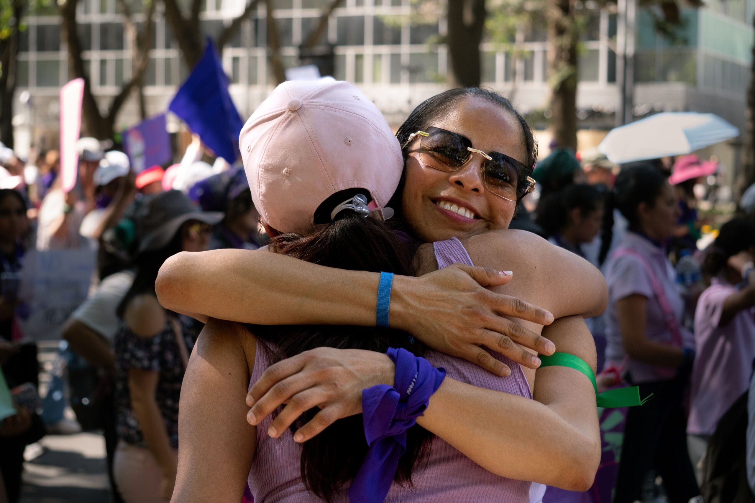 abrazo feminista